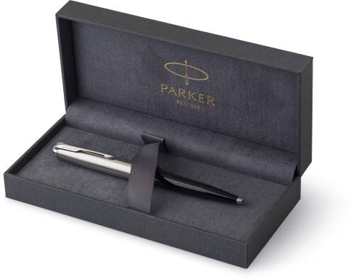 Kuličkové pero Parker 51, černá