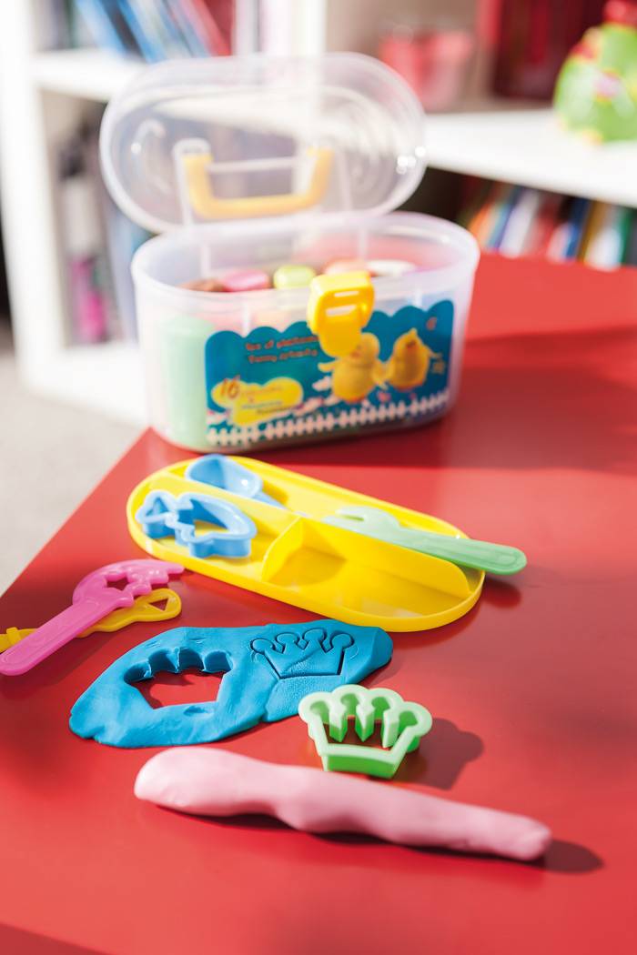 RACETY sada plastelíny v plastovém kufříku s formičkami