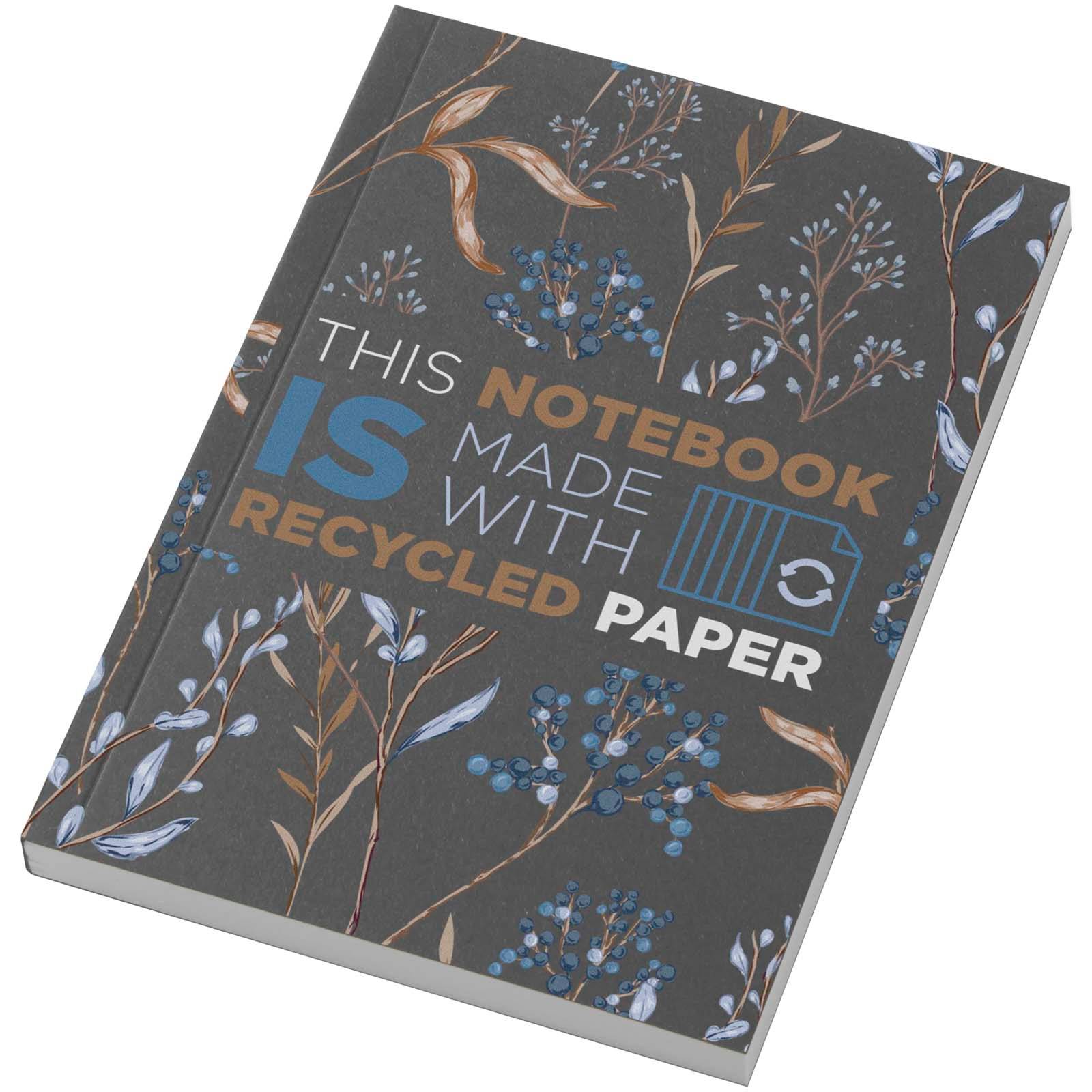 Recyklovaný poznámkový blok Novella Austen s mäkkou väzbou  A6 – 100 listov, sivá Charcoal