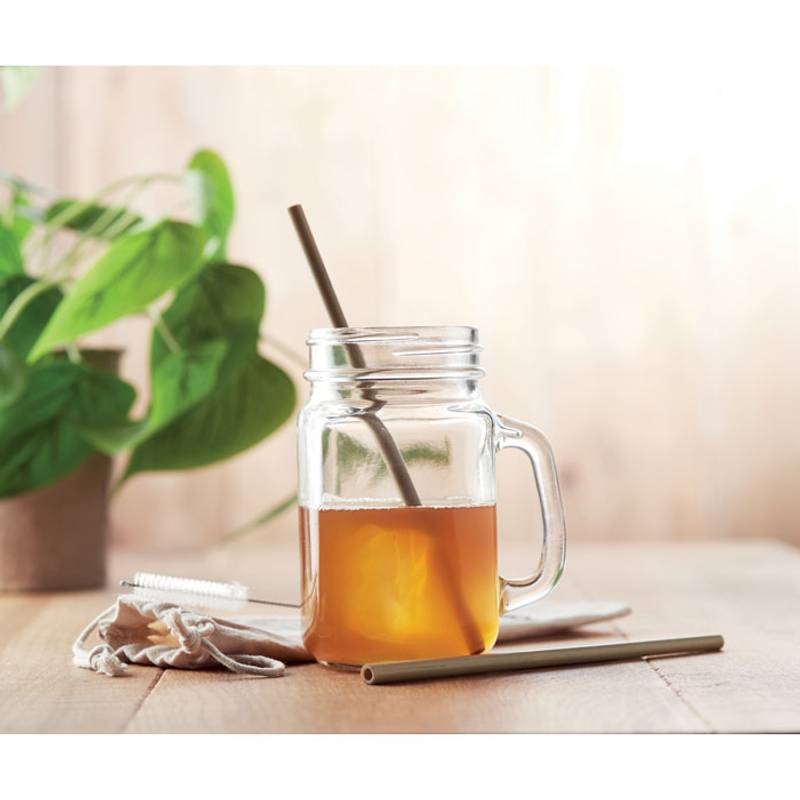 Madrenata set dvou znovu použitelných bambusových brček a nerezové čistící kartáčky Madrenata set dvou znovu použitelných bambusových brček a nerezové čistící kartáčky