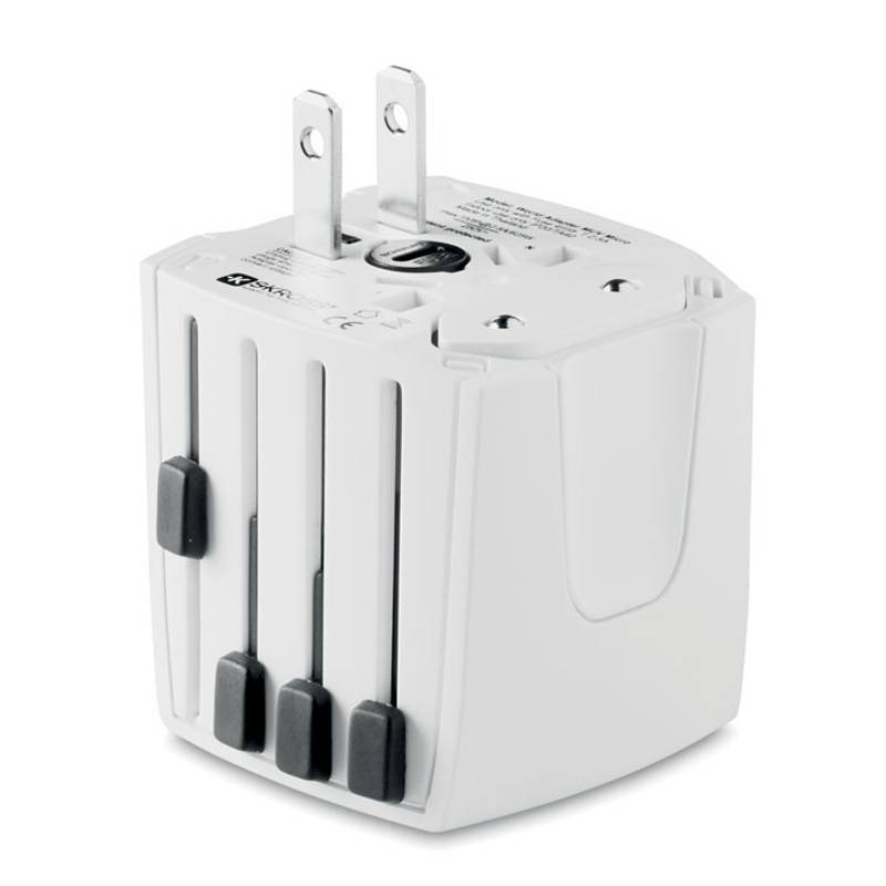 Univerzálny cestovný adaptér Univerzálny cestovný adaptér