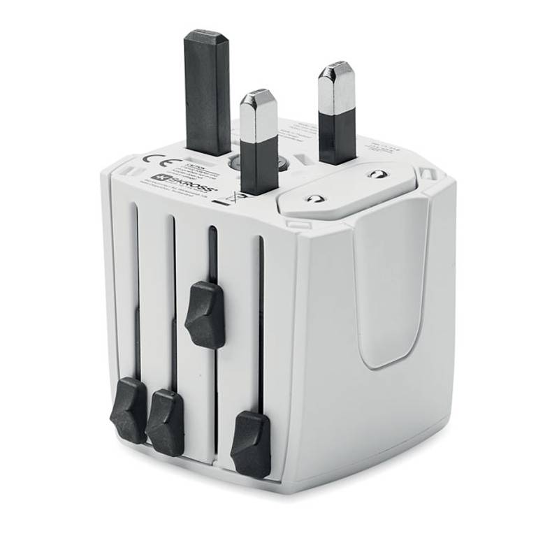 Univerzálny cestovný adaptér Univerzálny cestovný adaptér