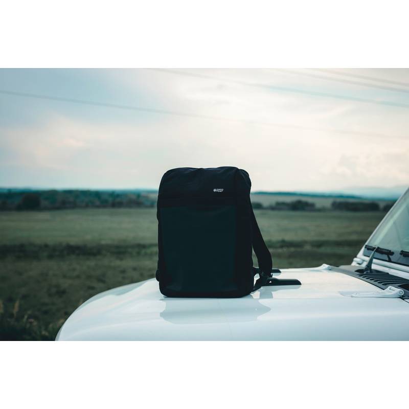 Swiss Peak nedobytný RFID a USB batoh, čierna Swiss Peak nedobytný RFID a USB batoh, čierna