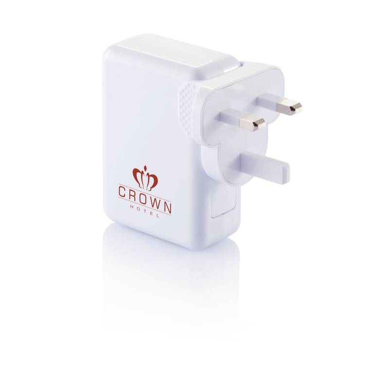 Cestovný adaptér do zásuvky so 4 usb portami Cestovný adaptér do zásuvky so 4 usb portami