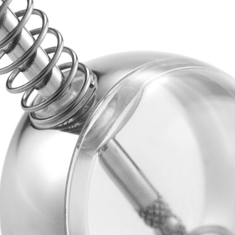 Solnička s koreničkou v stojane Solnička s koreničkou v stojane