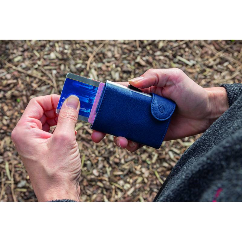 RFID pouzdro C-Secure na karty, nám. modrá RFID pouzdro C-Secure na karty, nám. modrá