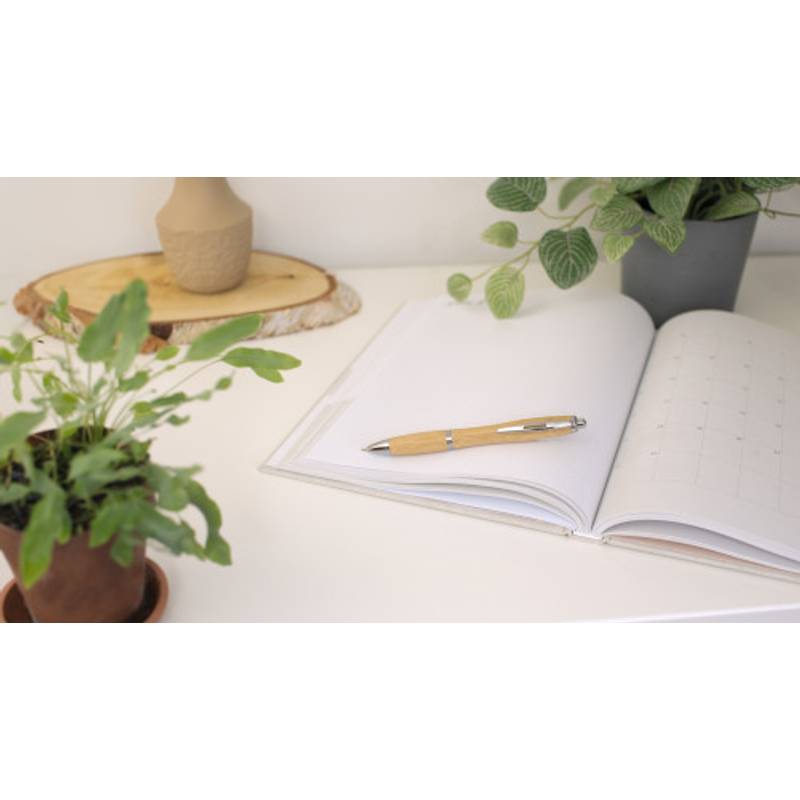 Bambusové guľôčkové pero so striebornými doplnkami, čierna náplň, hnedá Bambusové guľôčkové pero so striebornými doplnkami, čierna náplň, hnedá