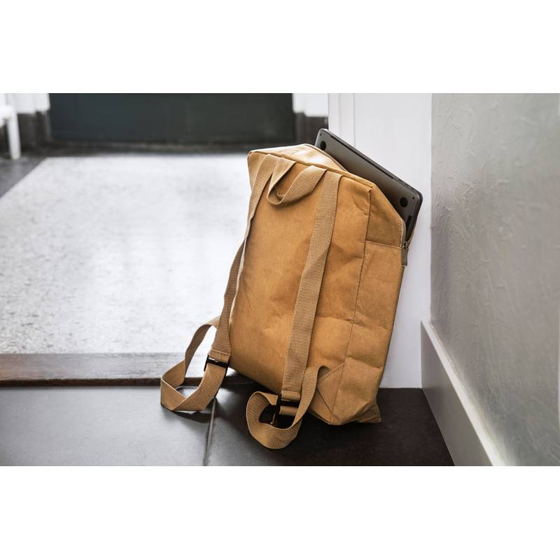 Menší jednoduchý batoh z laminovaného papíru, hnědá Menší jednoduchý batoh z laminovaného papíru, hnědá