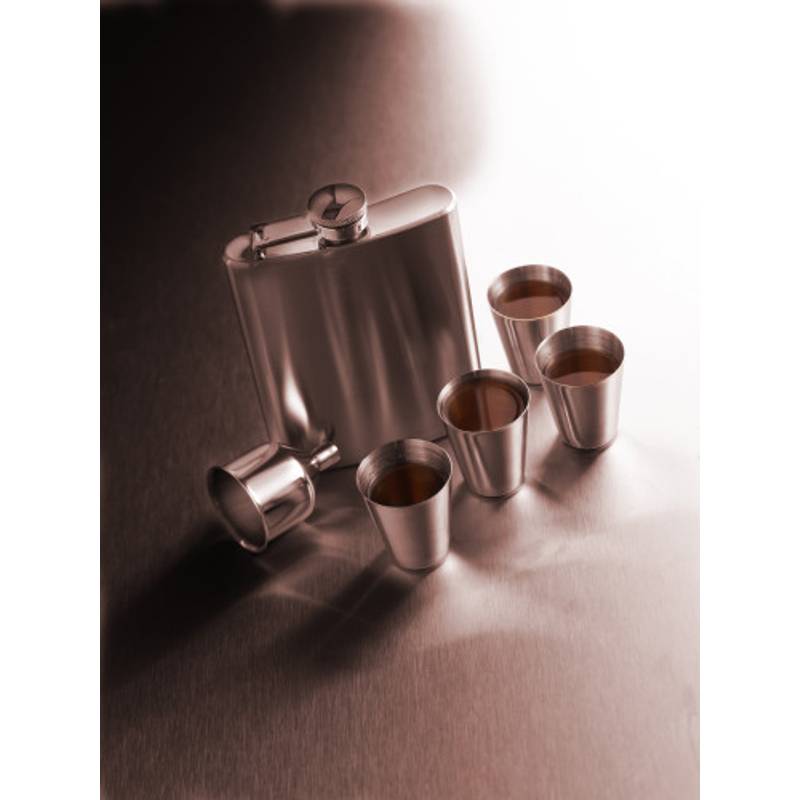 EDORAS placatka 220 ml, 4 pohárky a trychtýř v pouzdře EDORAS placatka 220 ml, 4 pohárky a trychtýř v pouzdře