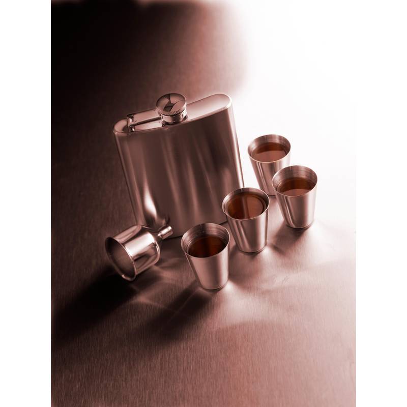 EDORAS placatka 220 ml, 4 pohárky a trychtýř v pouzdře EDORAS placatka 220 ml, 4 pohárky a trychtýř v pouzdře