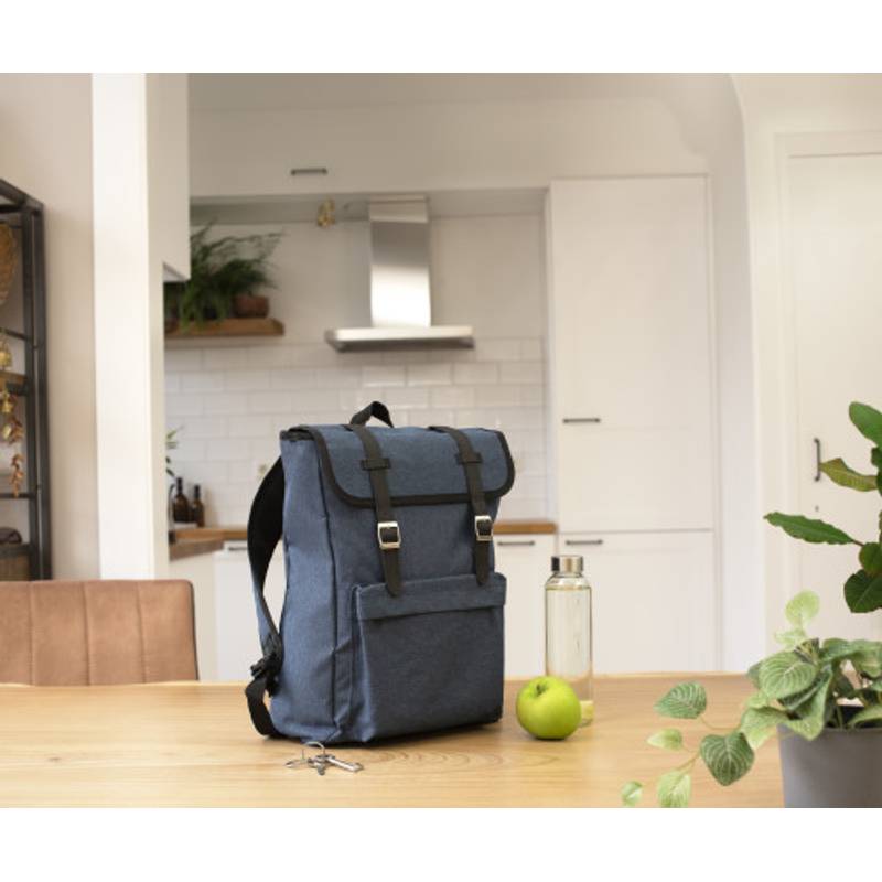 Batoh s klopou a remienkami na zapínanie, čierna Batoh s klopou a remienkami na zapínanie, čierna