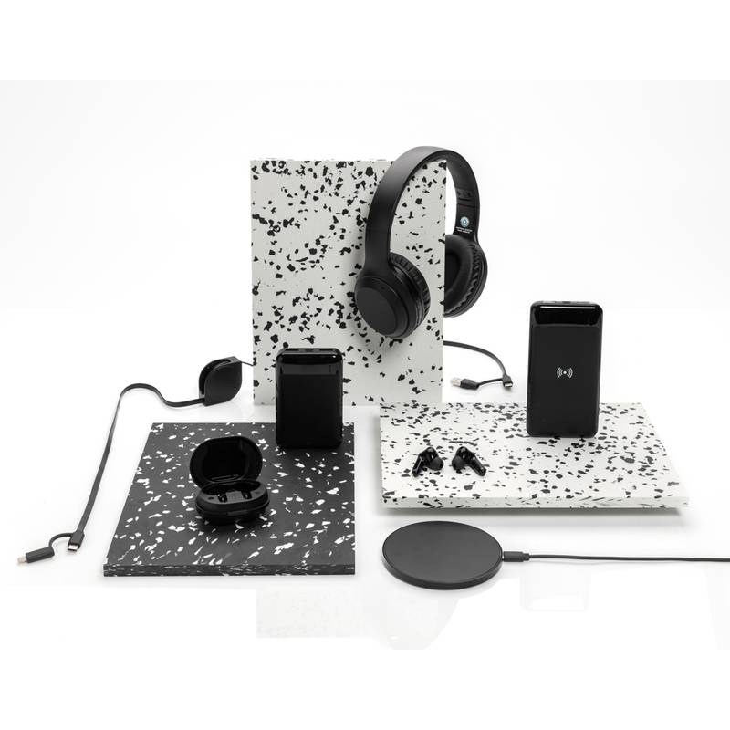 Bezdrôtová powerbanka z RCS recyklovaného plastu Bezdrôtová powerbanka z RCS recyklovaného plastu