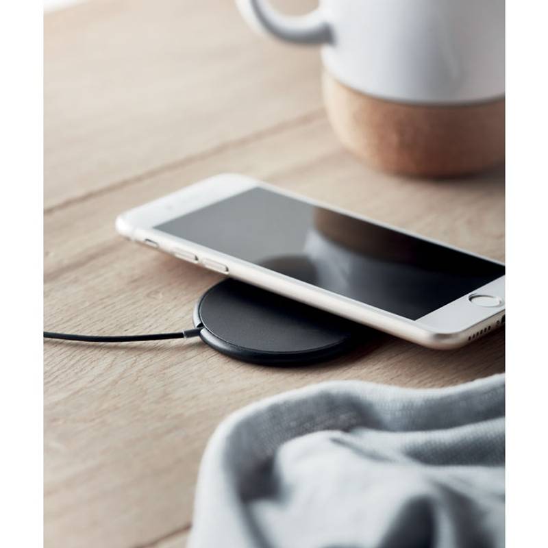 FLAKE MAG bezdrátová nabíječka, černá FLAKE MAG bezdrátová nabíječka, černá