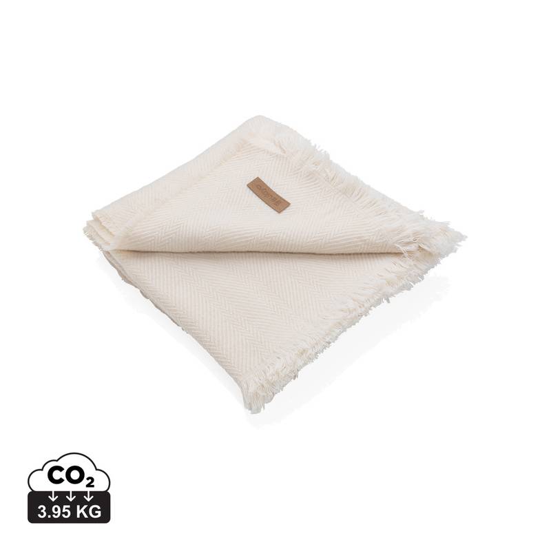 Tkaná deka Ukiyo 130 x 150cm z Polylana® AWARE™ Tkaná deka Ukiyo 130 x 150cm z Polylana® AWARE™