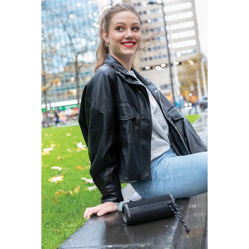 Vodeodolný reproduktor Urban Vitamin Berkeley IPX7 Vodeodolný reproduktor Urban Vitamin Berkeley IPX7