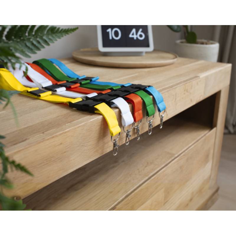 BAMBI šňůrka na krk s pojistkou, černá BAMBI šňůrka na krk s pojistkou, černá