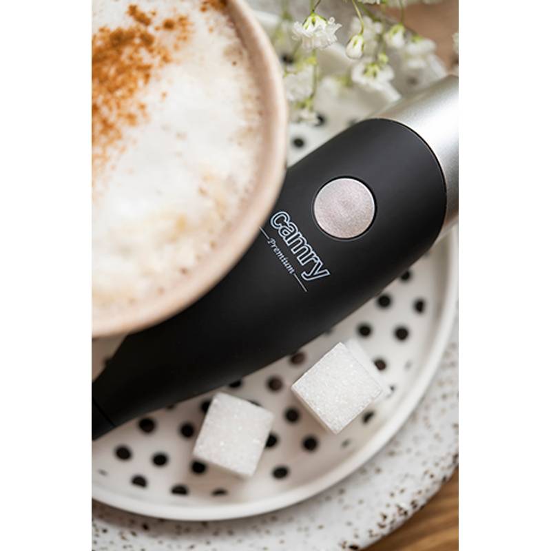 Napěňovač mléka s nástavcem na šlehání Napěňovač mléka s nástavcem na šlehání