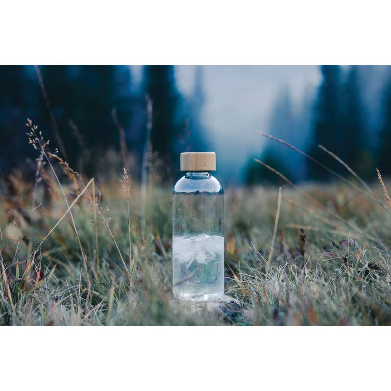Fľaša na vodu z GRS RPET s FSC bambusovým uzáverom Fľaša na vodu z GRS RPET s FSC bambusovým uzáverom