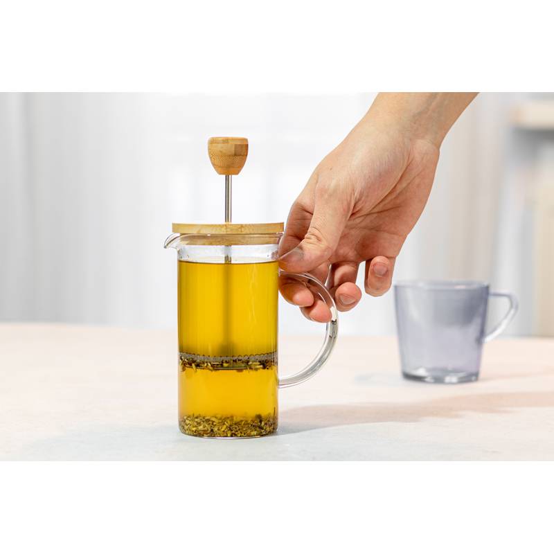 Sklenený kávovar alebo čajník s bambusovým vekom, 600ml, viacfarebná Sklenený kávovar alebo čajník s bambusovým vekom, 600ml, viacfarebná