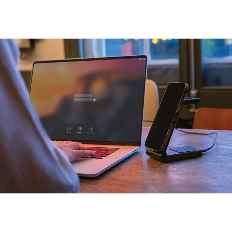 Bezdrôtová nabíjačka Urban Vitamin Fairfield 3v1 z RCS RABS, čierna Bezdrôtová nabíjačka Urban Vitamin Fairfield 3v1 z RCS RABS, čierna