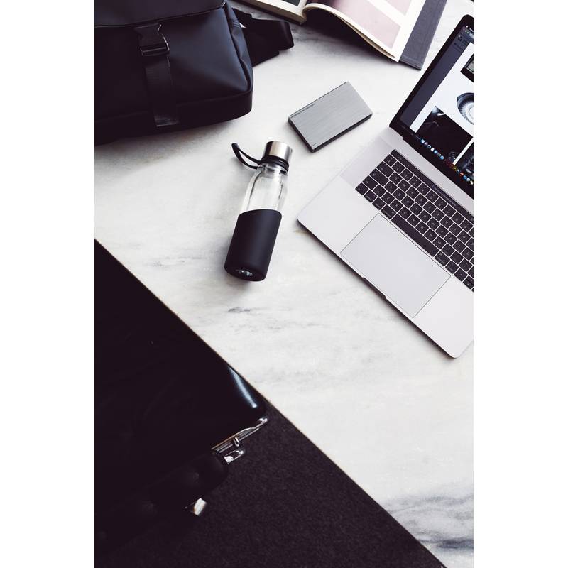 Štíhla sklenená fľaša na vodu VINGA, čierna Štíhla sklenená fľaša na vodu VINGA, čierna