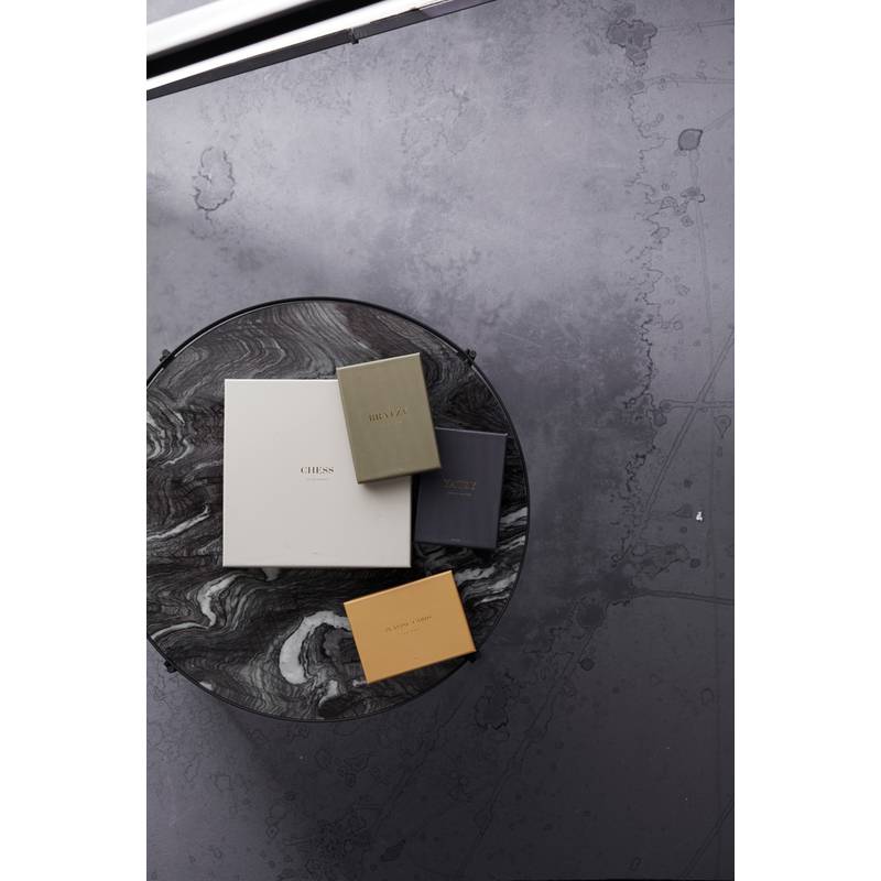 Hra na konferenční stolek VINGA Bratzy, zelená Hra na konferenční stolek VINGA Bratzy, zelená