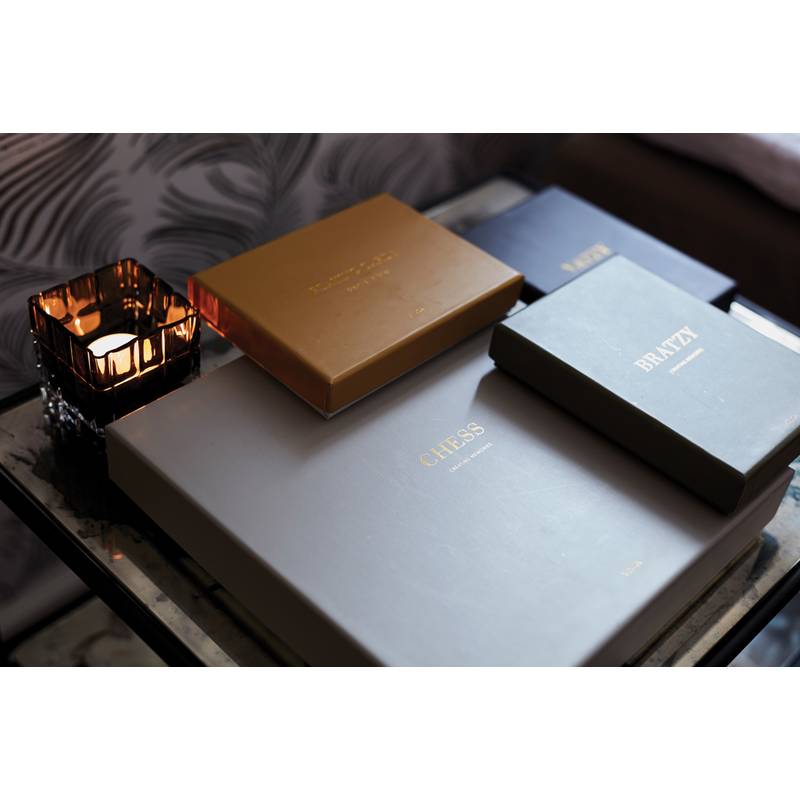 Hra na konferenční stolek VINGA Bratzy, zelená Hra na konferenční stolek VINGA Bratzy, zelená