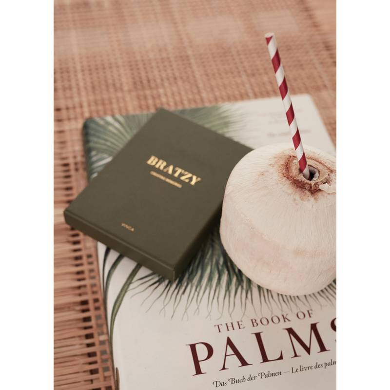 Hra na konferenční stolek VINGA Bratzy, zelená Hra na konferenční stolek VINGA Bratzy, zelená