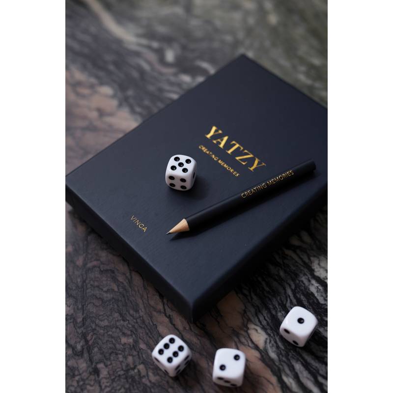 Stolní hra VINGA Yatzy, modrá námořnická Stolní hra VINGA Yatzy, modrá námořnická