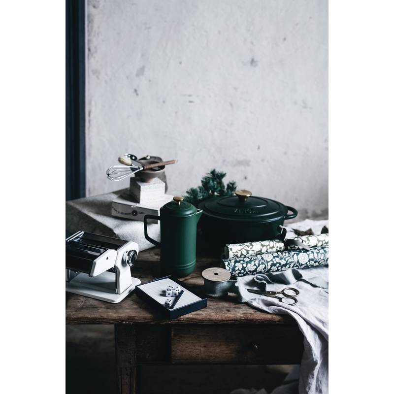 Stolní hra VINGA Yatzy, modrá námořnická Stolní hra VINGA Yatzy, modrá námořnická