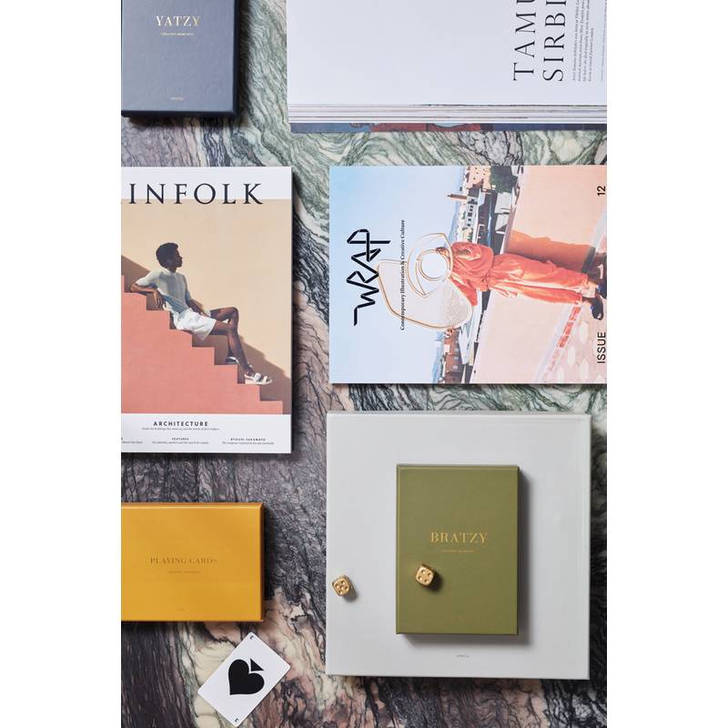 Stolní hra VINGA Yatzy, modrá námořnická Stolní hra VINGA Yatzy, modrá námořnická