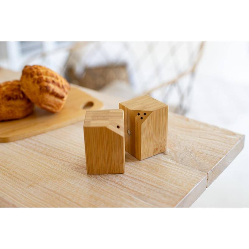 Kerala pepřenka a solnička, hnědá přírodní Kerala pepřenka a solnička, hnědá přírodní