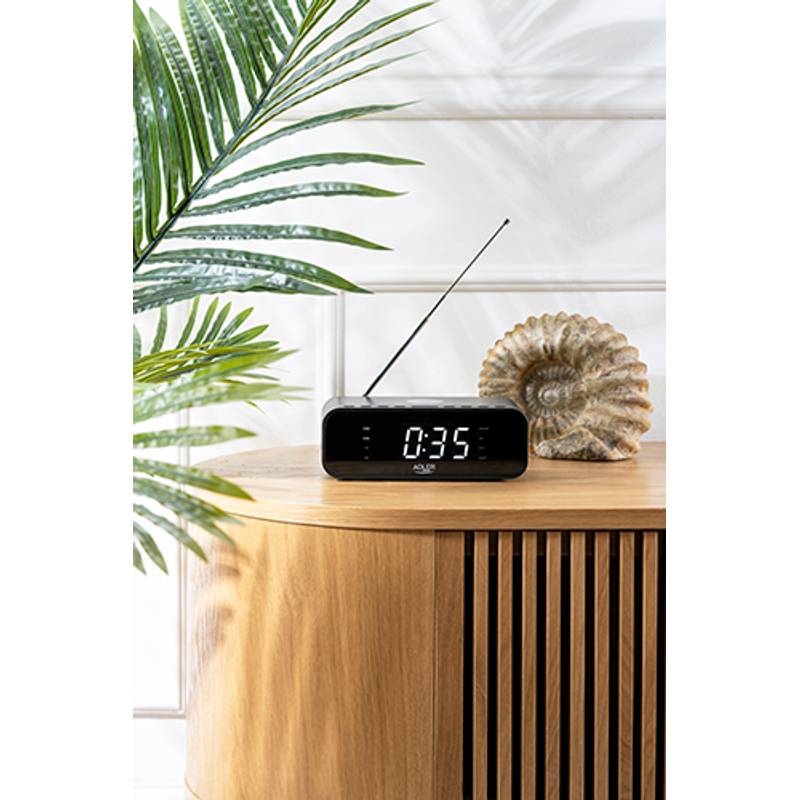 FM rádio s budíkom a bezdrôtovou nabíjačkou ADLER AD1192B, čierna FM rádio s budíkom a bezdrôtovou nabíjačkou ADLER AD1192B, čierna