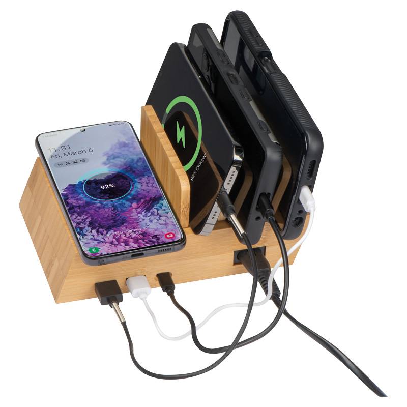 Nabíjecí stanice pro 4 zařízení, hnědá béžová Nabíjecí stanice pro 4 zařízení, hnědá béžová