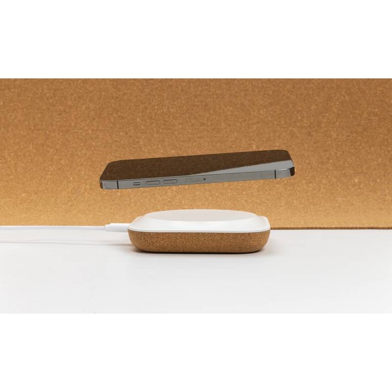 Bezdrôtová nabíjačka Oregon 10W z RCS recykl. plastu a korku, hnedá Bezdrôtová nabíjačka Oregon 10W z RCS recykl. plastu a korku, hnedá