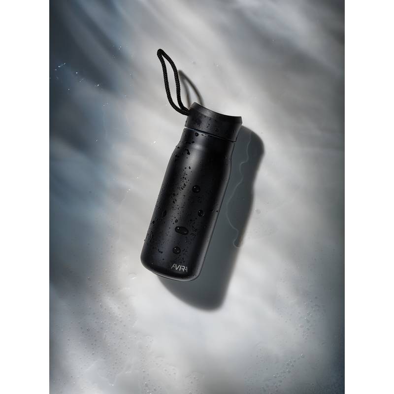 Mini cestovný hrnček Avira Ain 150ml z RCS recyklovaného hliníka, čierna Mini cestovný hrnček Avira Ain 150ml z RCS recyklovaného hliníka, čierna