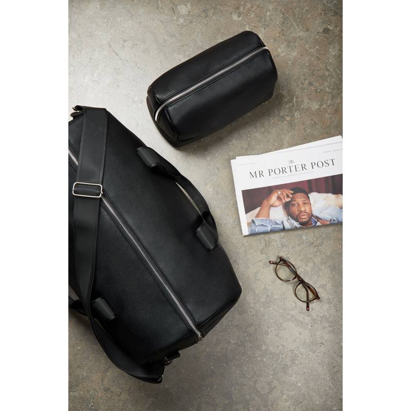 Víkendová taška VINGA Bermond z RCS recyklovanej PU, čierna Víkendová taška VINGA Bermond z RCS recyklovanej PU, čierna