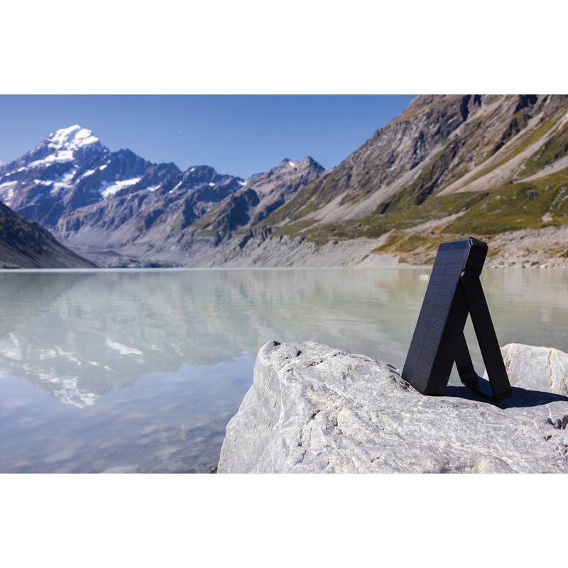 Solárna powerbanka Skywave 10 000 mAh z RCS recykl. plastu, čierna Solárna powerbanka Skywave 10 000 mAh z RCS recykl. plastu, čierna