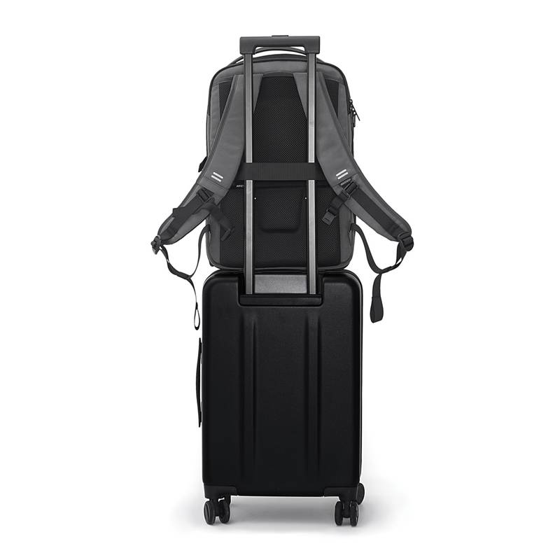 Batoh Bizz, sivá antracitová - čierna Batoh Bizz, sivá antracitová - čierna