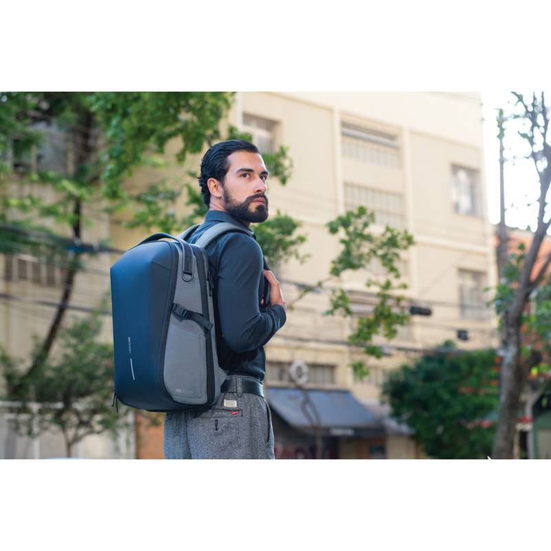 Batoh Bizz, sivá antracitová - čierna Batoh Bizz, sivá antracitová - čierna