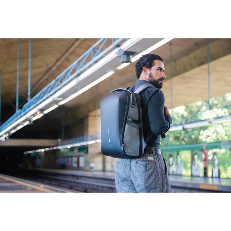 Batoh Bizz, sivá antracitová - čierna Batoh Bizz, sivá antracitová - čierna