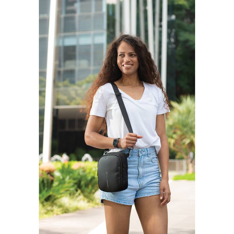 Ledvinka Boxy Sling, černá Ledvinka Boxy Sling, černá