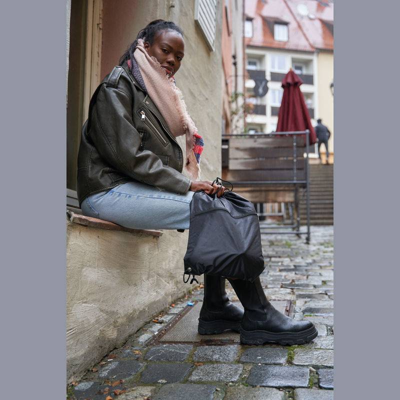 Vrecuško z recyklovateľných plastov RPET, čierna Vrecuško z recyklovateľných plastov RPET, čierna