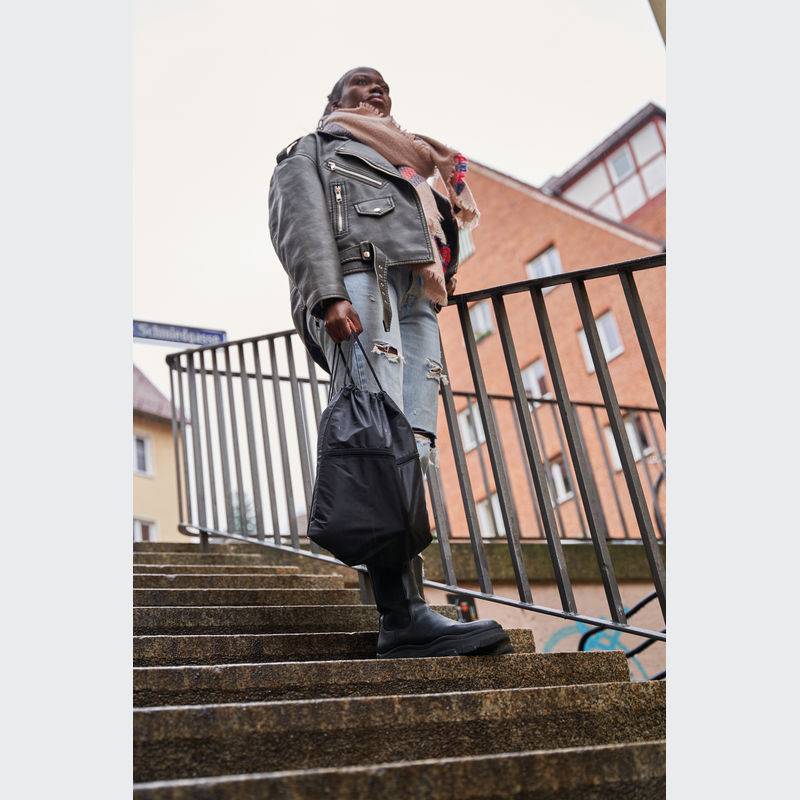 Vrecuško z recyklovateľných plastov RPET, čierna Vrecuško z recyklovateľných plastov RPET, čierna