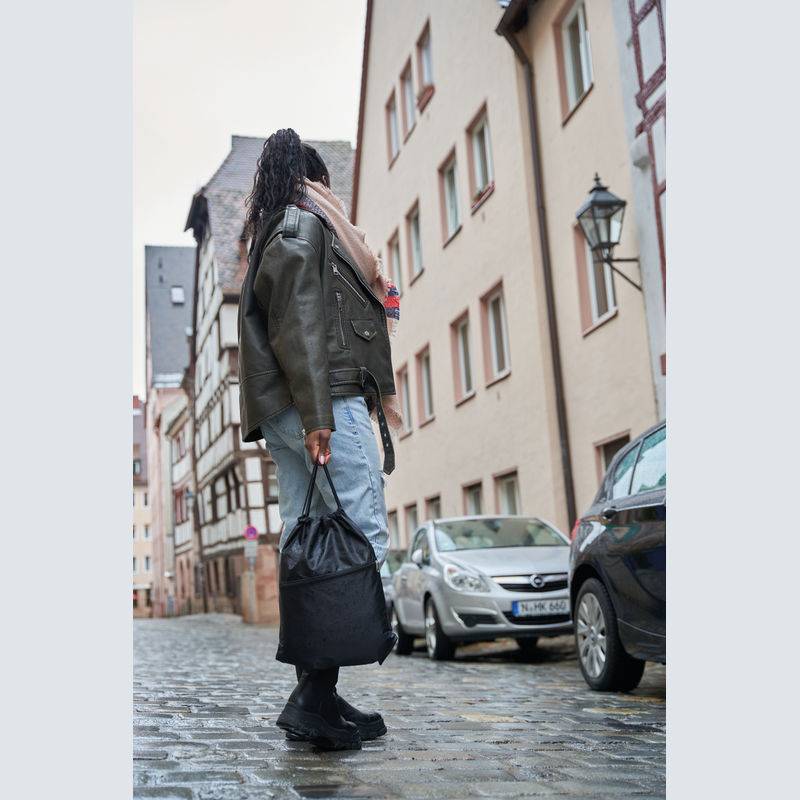 Vrecuško z recyklovateľných plastov RPET, čierna Vrecuško z recyklovateľných plastov RPET, čierna