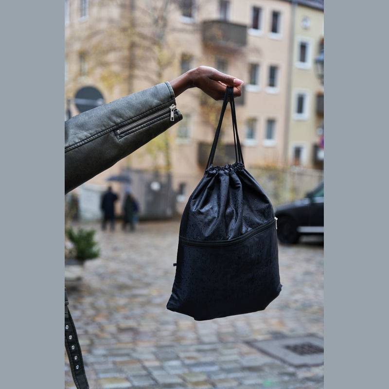 Vrecuško z recyklovateľných plastov RPET, čierna Vrecuško z recyklovateľných plastov RPET, čierna