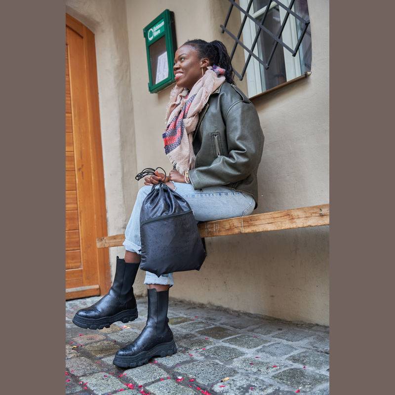 Vrecuško z recyklovateľných plastov RPET, čierna Vrecuško z recyklovateľných plastov RPET, čierna