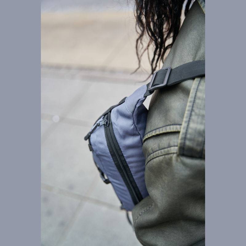 Ľadvinka z recyklovateľných plastov RPET, sivá strieborná Ľadvinka z recyklovateľných plastov RPET, sivá strieborná