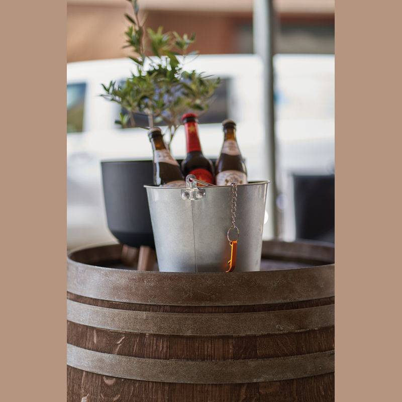 Zinkový kbelík s otvírákem na láhve, šedá 6000ml Zinkový kbelík s otvírákem na láhve, šedá 6000ml