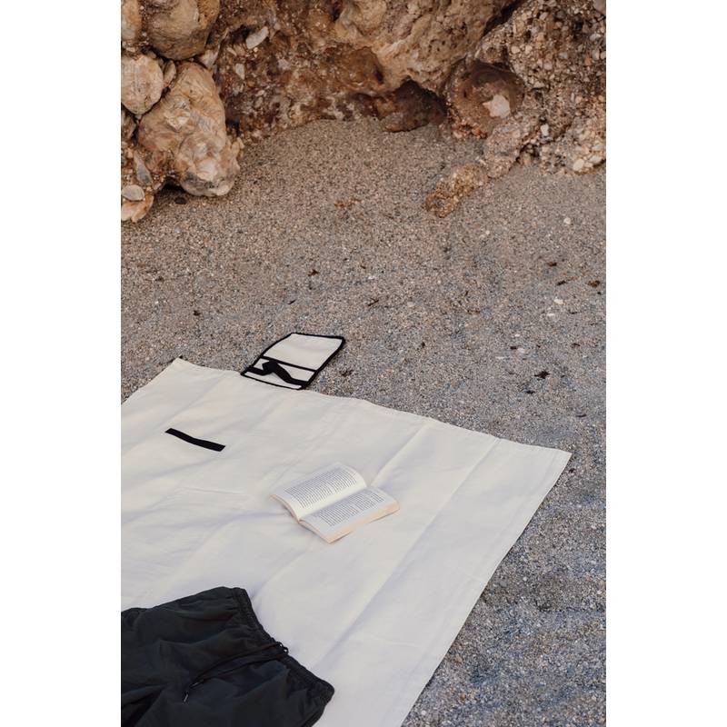 Pikniková deka VINGA Volonne, biela off - čierna Pikniková deka VINGA Volonne, biela off - čierna